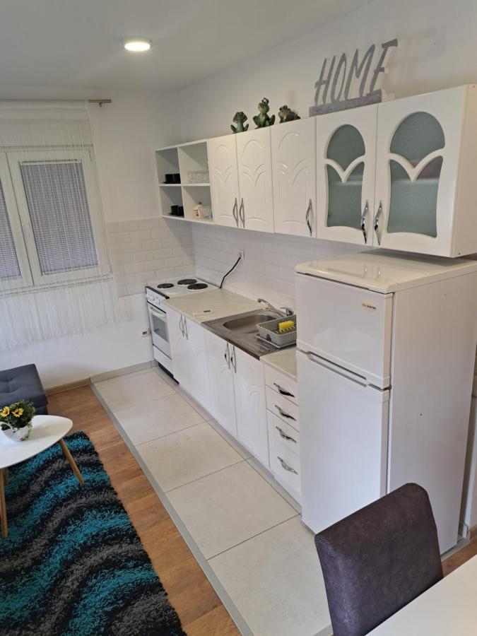 Apartman Sara 2 Beograd Eksteriør billede